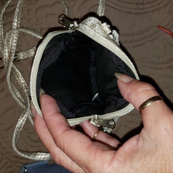 # 4 Grouping - Picture 6 of 12